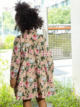 1pc Girls Casual Floral Print Ruffle Sleeve & Neckline Tiered Dress